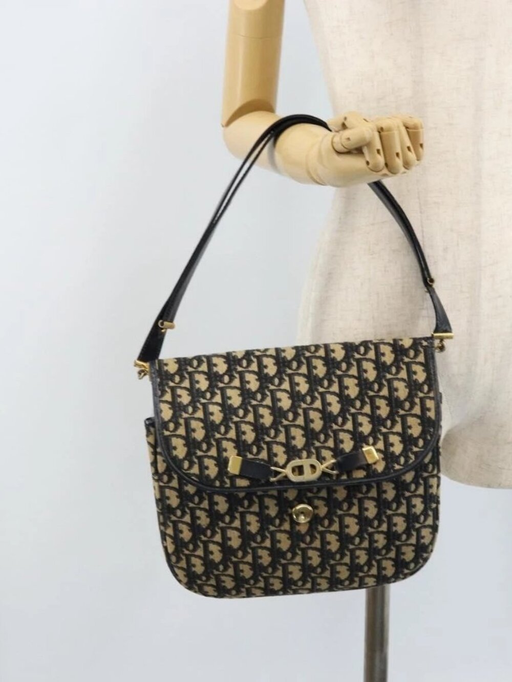 Christian Dior Trotter Canvas Shoulder Bag Navy Gold Auth gh1790